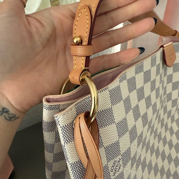 Authentic Louis Vuitton Graceful MM Tote Bellarina – Excellent Condition - Picture 10 of 13